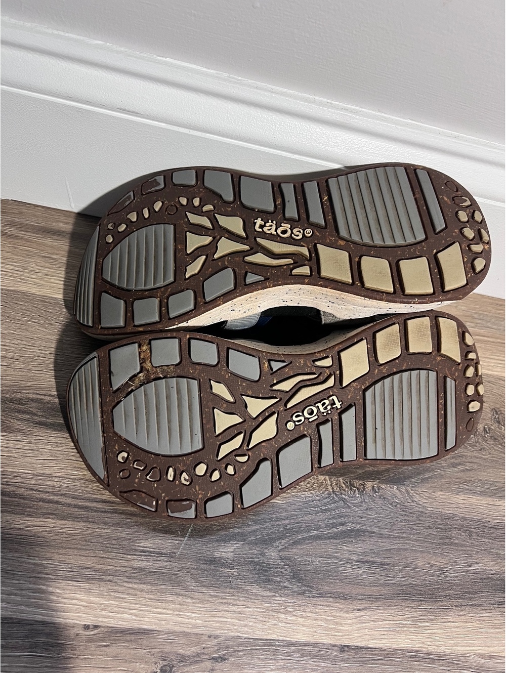 Taos blue and gray sport sandals women's size 7 - Picture 3 of 6
